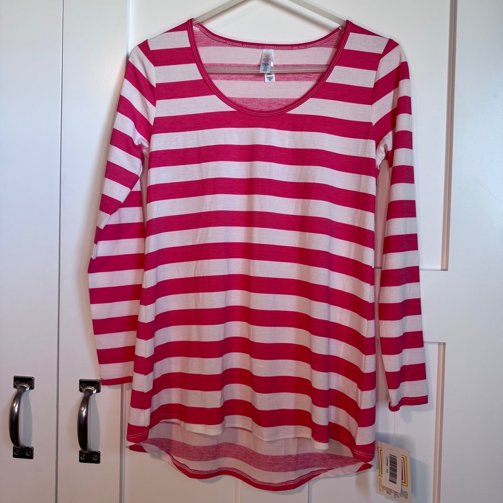 NWT LuLaRoe Lynnae Long Sleeve Pink & White Striped Top Women's Size XS Flawed